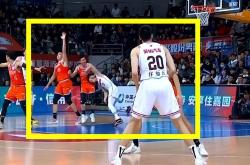 开云体育app-纷争不止！足球巨星们的激战之路的简单介绍