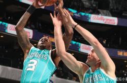 开云官网-黄蜂主场战胜魔术，取得连胜