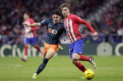 开云下载-格拉纳达客场逼平巴列卡诺，保级形势稍有缓解