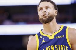 开云体育在线-湖人大胜勇士，取得九连胜