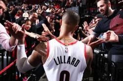 开云体育中国-开拓者不敌湖人，利拉德难以挽救失败！