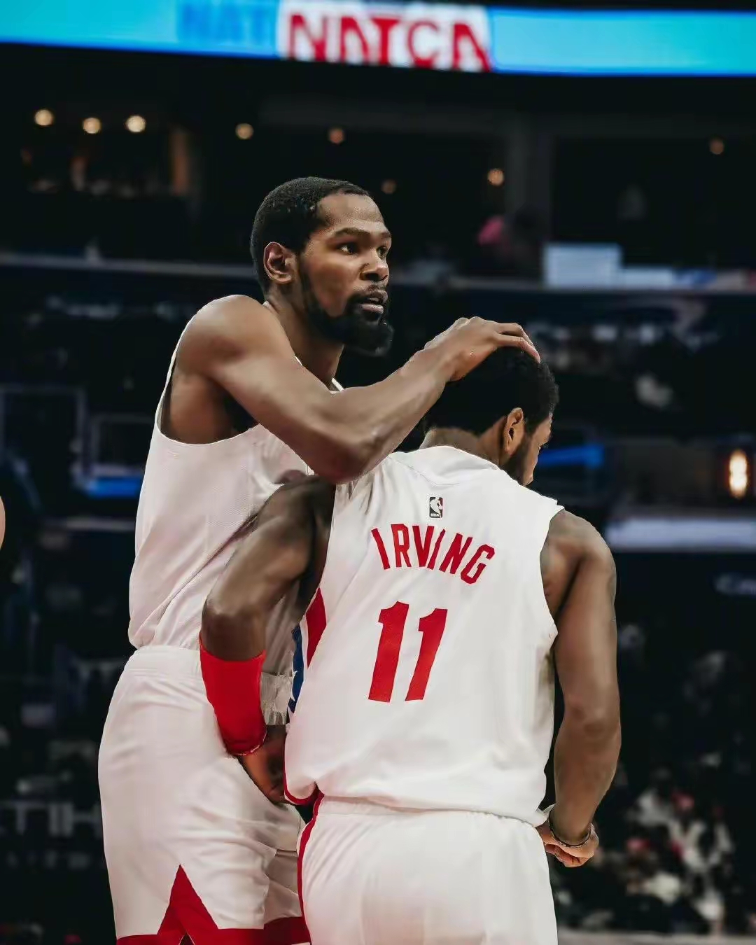 猛龙击败篮网，保持不败