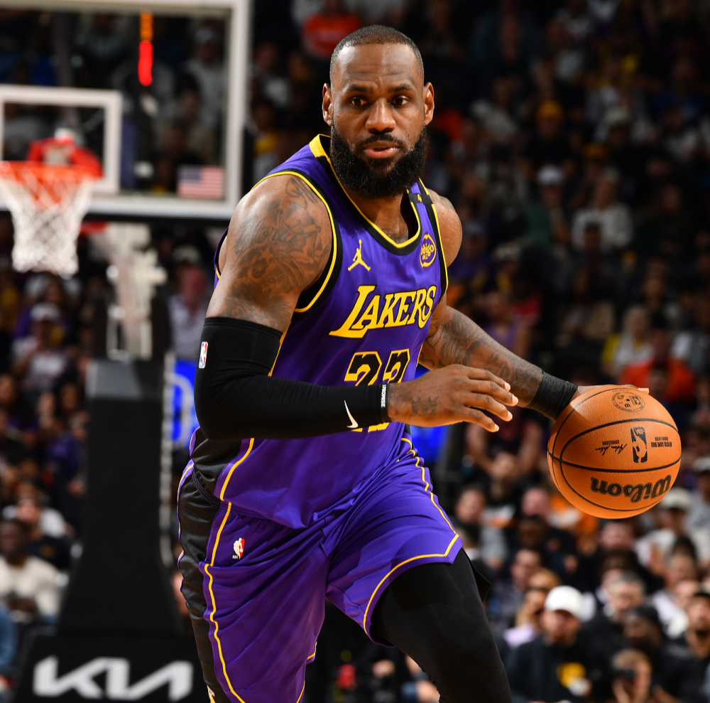 火箭逆转湖人大胜，士气高涨令人瞩目